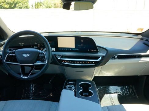 Certified 2024 Cadillac Lyriq Sport AWD/4WD image 13
