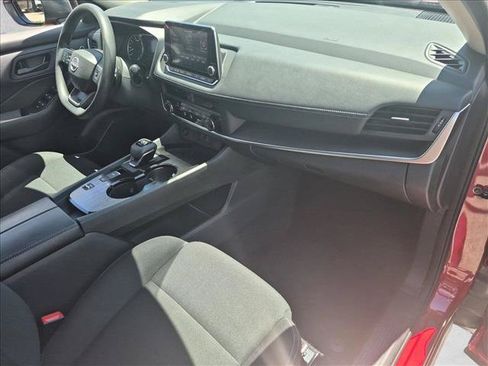 Certified 2025 Nissan Rogue S FWD image 21