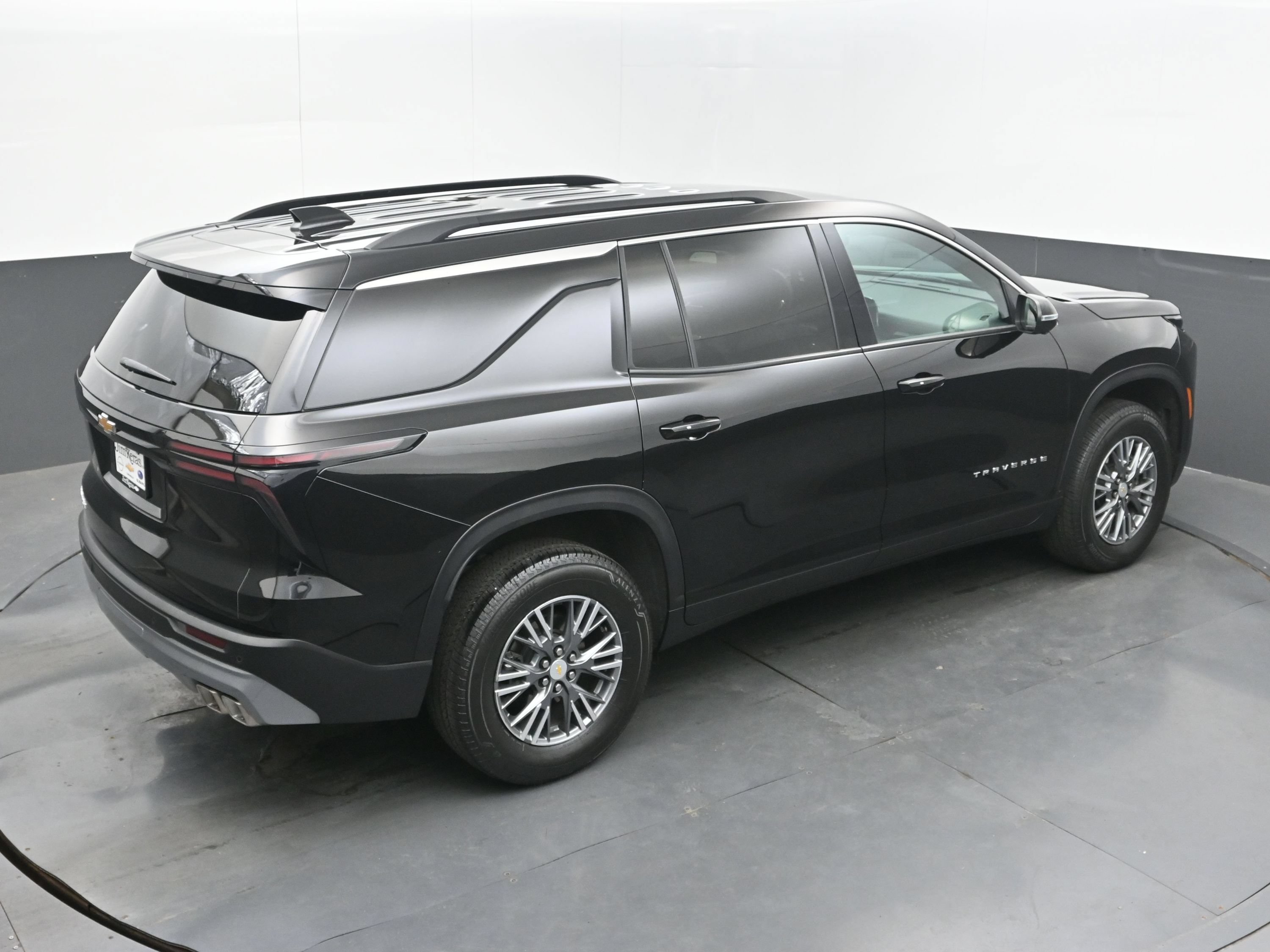 Used 2026 Chevrolet Traverse LT w/ Driver Confidence Package FWD image 38