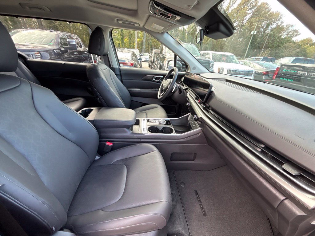 Certified 2026 Kia Carnival SX FWD image 25