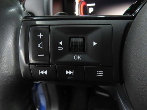 Used 2021 Nissan Rogue Platinum FWD image 13