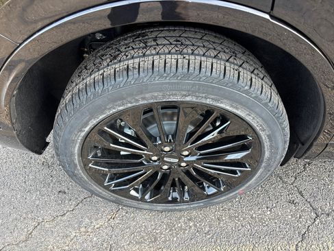 New 2026 Lincoln Corsair Premiere image 10