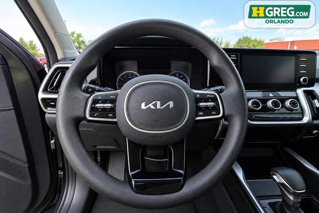 Used 2022 Kia Sorento LX FWD image 13