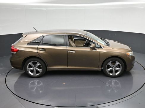 Used 2010 Toyota Venza FWD image 22