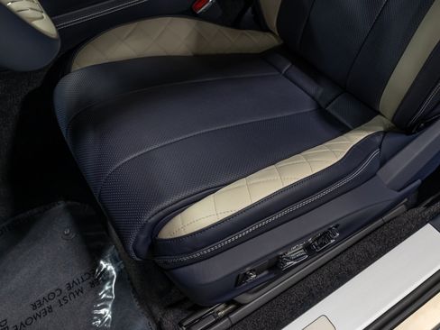 Used 2024 Bentley Continental GT V8 AWD/4WD image 41