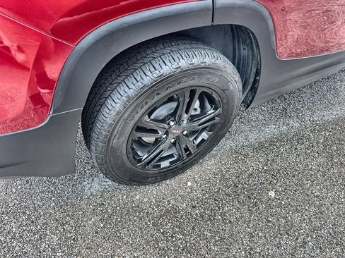 Used 2024 GMC Terrain AT4 w/ Tech Package AWD/4WD image 8