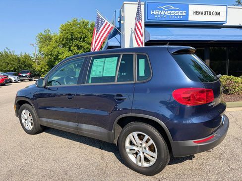 Used 2012 Volkswagen Tiguan LE FWD image 16