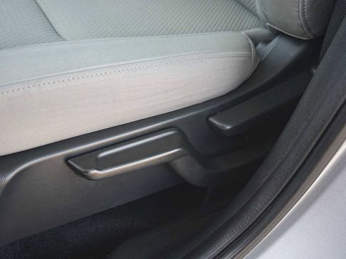 Used 2019 Honda HR-V EX image 12