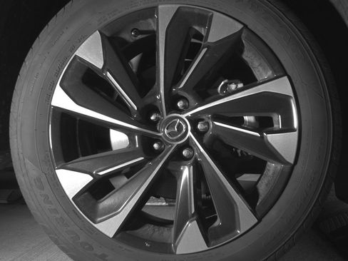 Used 2025 MAZDA CX-50 2.5 Hybrid w/ Premium Plus Pkg image 13