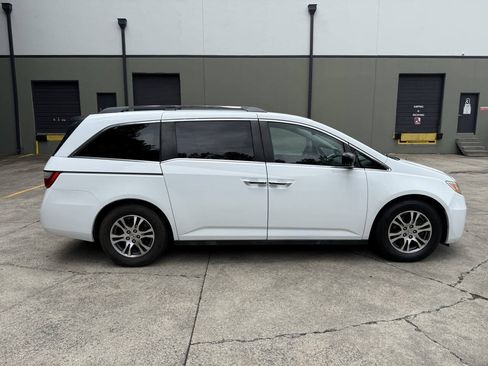 Used 2013 Honda Odyssey EX-L image 2