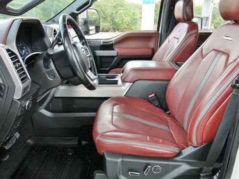 Used 2019 Ford F250 Platinum w/ Platinum Ultimate Package image 24