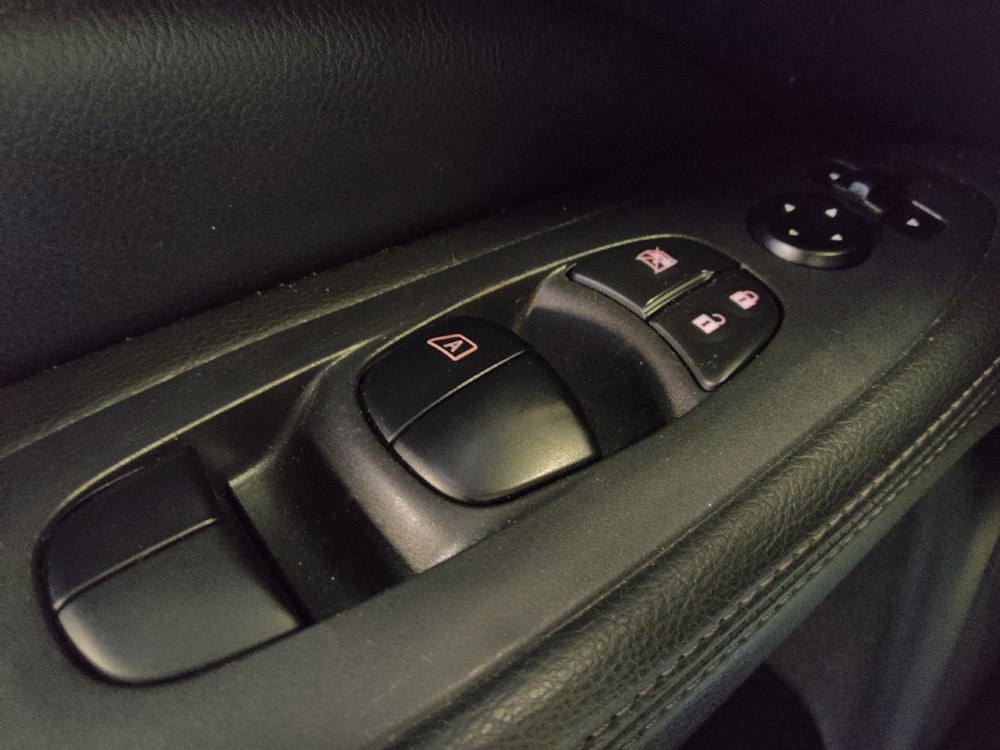 Used 2019 Nissan Pathfinder S FWD image 27