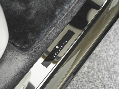 New 2025 Rolls-Royce Cullinan image 27