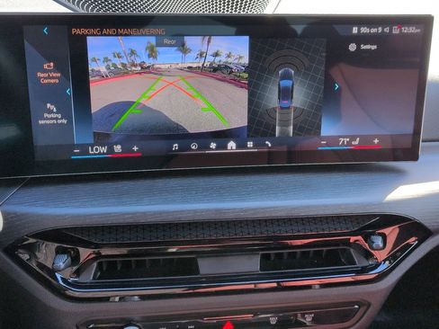 Used 2025 BMW i4 xDrive40i image 25