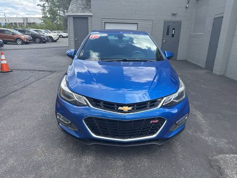 Used 2016 Chevrolet Cruze LT w/ Convenience Package FWD image 2