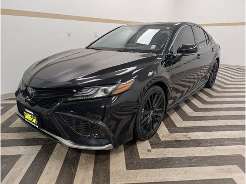Used 2024 Toyota Camry XSE w/ Navigation Package FWD image 1