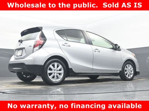 Used 2017 Toyota Prius C Two image 28