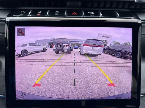 Used 2023 Jeep Grand Cherokee Overland w/ Luxury Tech Group IV AWD/4WD image 33