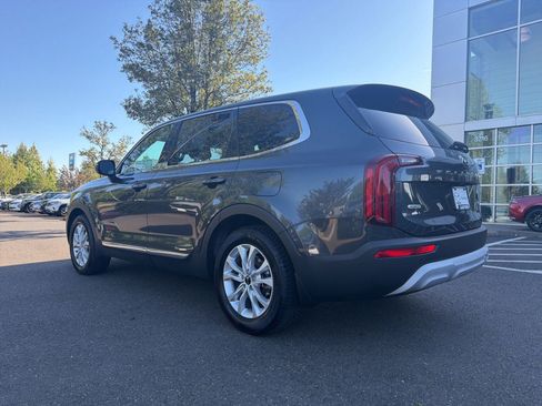 Used 2020 Kia Telluride LX AWD/4WD image 2