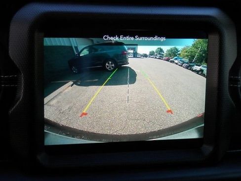 Used 2023 Jeep Wrangler Unlimited Sahara w/ LED Lighting Group AWD/4WD image 33