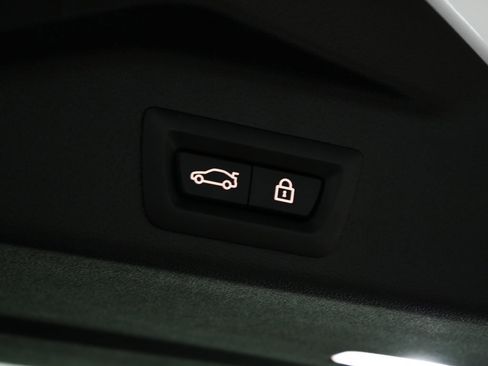 Used 2022 BMW X5 M50i w/ Executive Package image 32