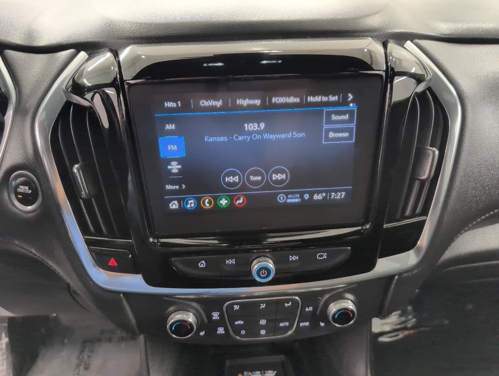 Used 2023 Chevrolet Traverse LT w/ LPO, Floor Liner Package AWD/4WD image 8