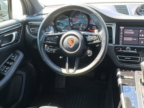 Used 2023 Porsche Macan AWD/4WD image 26