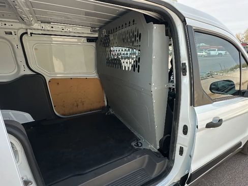 Used 2019 Ford Transit Connect XL image 8