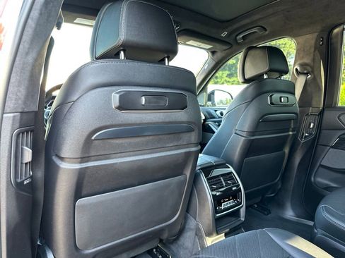 Certified 2023 BMW X7 xDrive40i w/ M Sport Package image 25