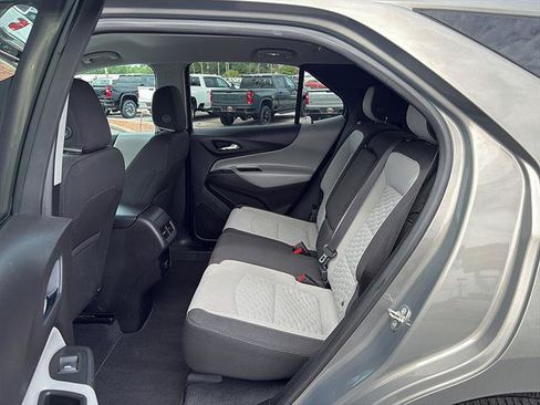 Used 2018 Chevrolet Equinox LT FWD image 18