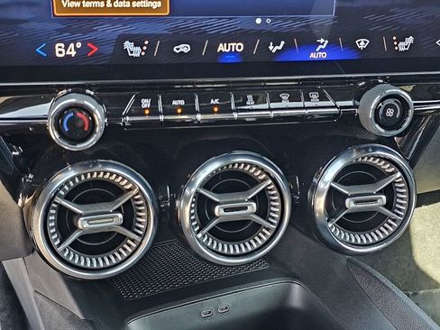 Used 2025 Chevrolet Blazer EV LT image 30