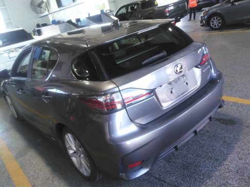 Used 2016 Lexus CT 200h w/ Navigation Package FWD image 11