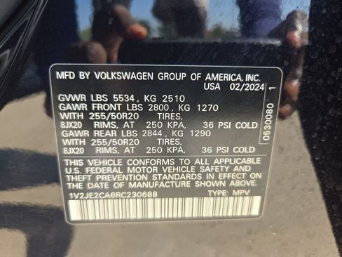 Used 2024 Volkswagen Atlas Cross Sport SE w/ Panoramic Sunroof Package FWD image 35