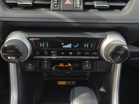 Used 2024 Toyota RAV4 XSE w/ Advanced Technology Package image 20