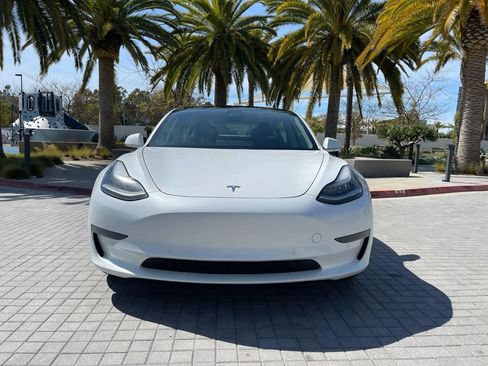 Used 2020 Tesla Model 3 Standard Range Plus RWD image 2