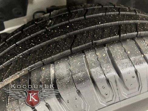 Used 2022 Nissan Rogue SV image 8