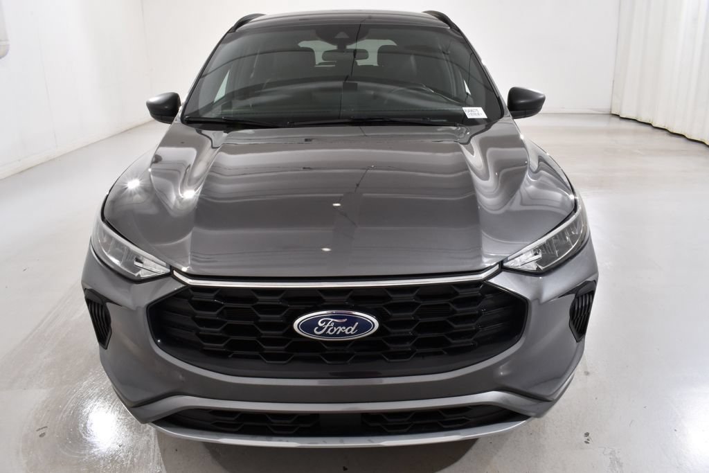 Used 2024 Ford Escape ST-Line w/ Tech Pack #1 AWD/4WD image 3