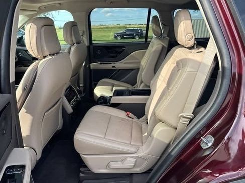 Used 2020 Lincoln Aviator Reserve w/ Equipment Group 201A RWD image 13