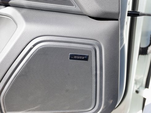 Certified 2025 Porsche Macan image 22