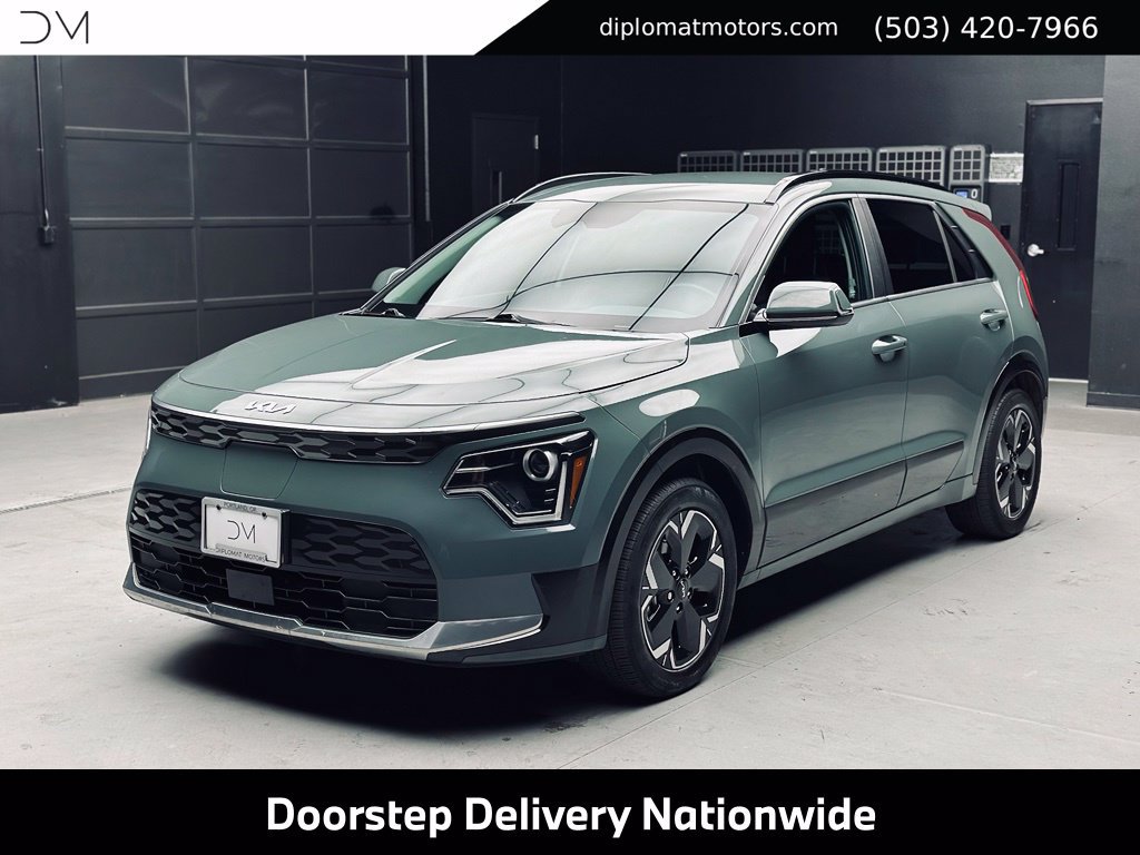 Used 2023 Kia Niro Wind w/ Wind Preserve Package FWD image 1