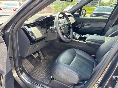 Used 2025 Land Rover Range Rover Sport Dynamic SE AWD/4WD image 23