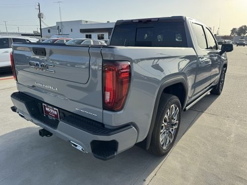 Used 2025 GMC Sierra 1500 Denali Ultimate AWD/4WD image 6