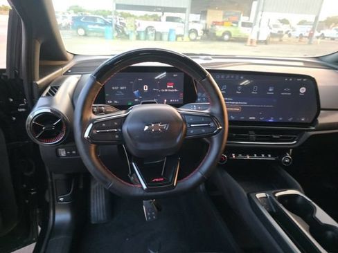 Used 2024 Chevrolet Equinox EV RS FWD image 11