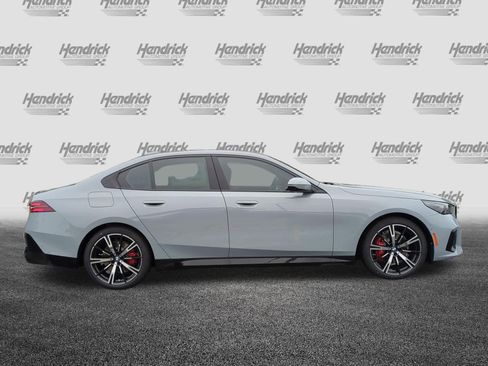 New 2027 BMW 530i xDrive w/ M Sport Package AWD/4WD image 11