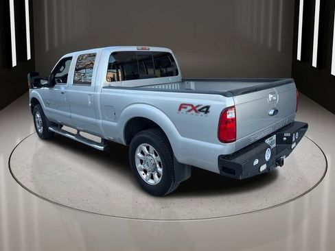 Used 2016 Ford F250 Lariat w/ Lariat Interior Package image 8