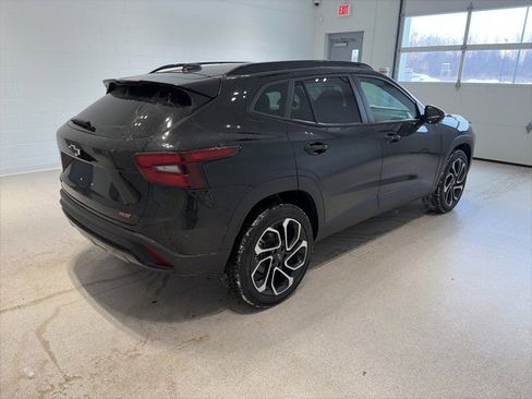 New 2026 Chevrolet Trax RS w/ Sunroof Package image 6