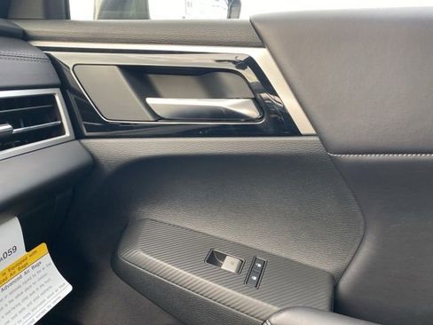 New 2025 Mitsubishi Outlander SE image 34