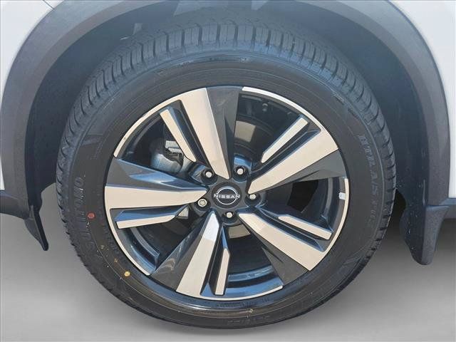 Used 2024 Nissan Rogue SL AWD/4WD image 25