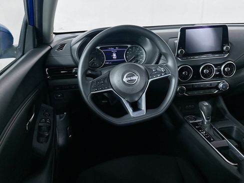 Used 2025 Nissan Sentra SV FWD image 17