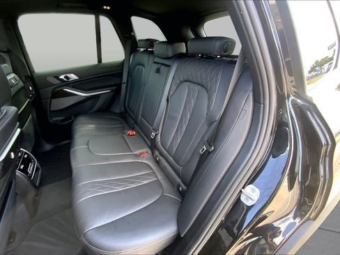 Used 2025 BMW X5 xDrive50e AWD/4WD image 21